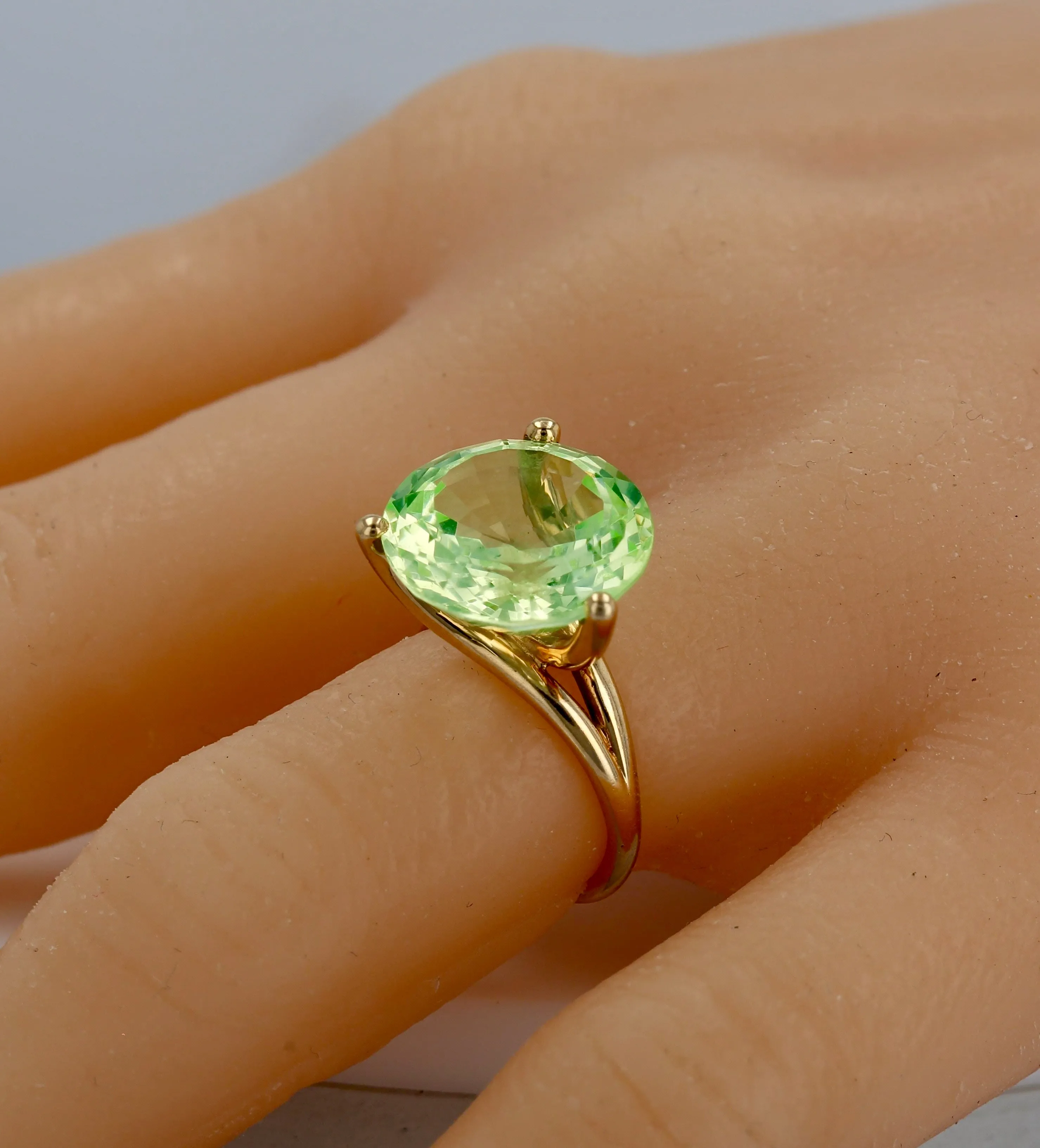 14K Yellow gold solitary natural kiwi peridot 16mm ring