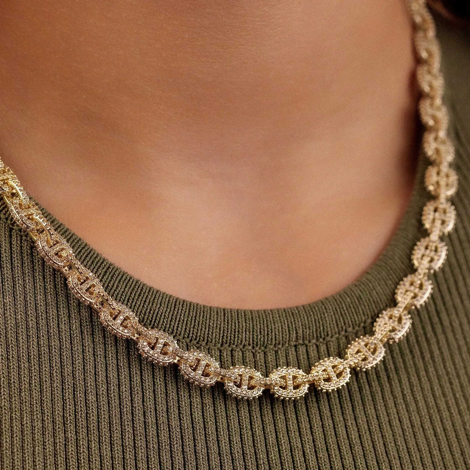 Micro Valentina Necklace in Yellow Gold