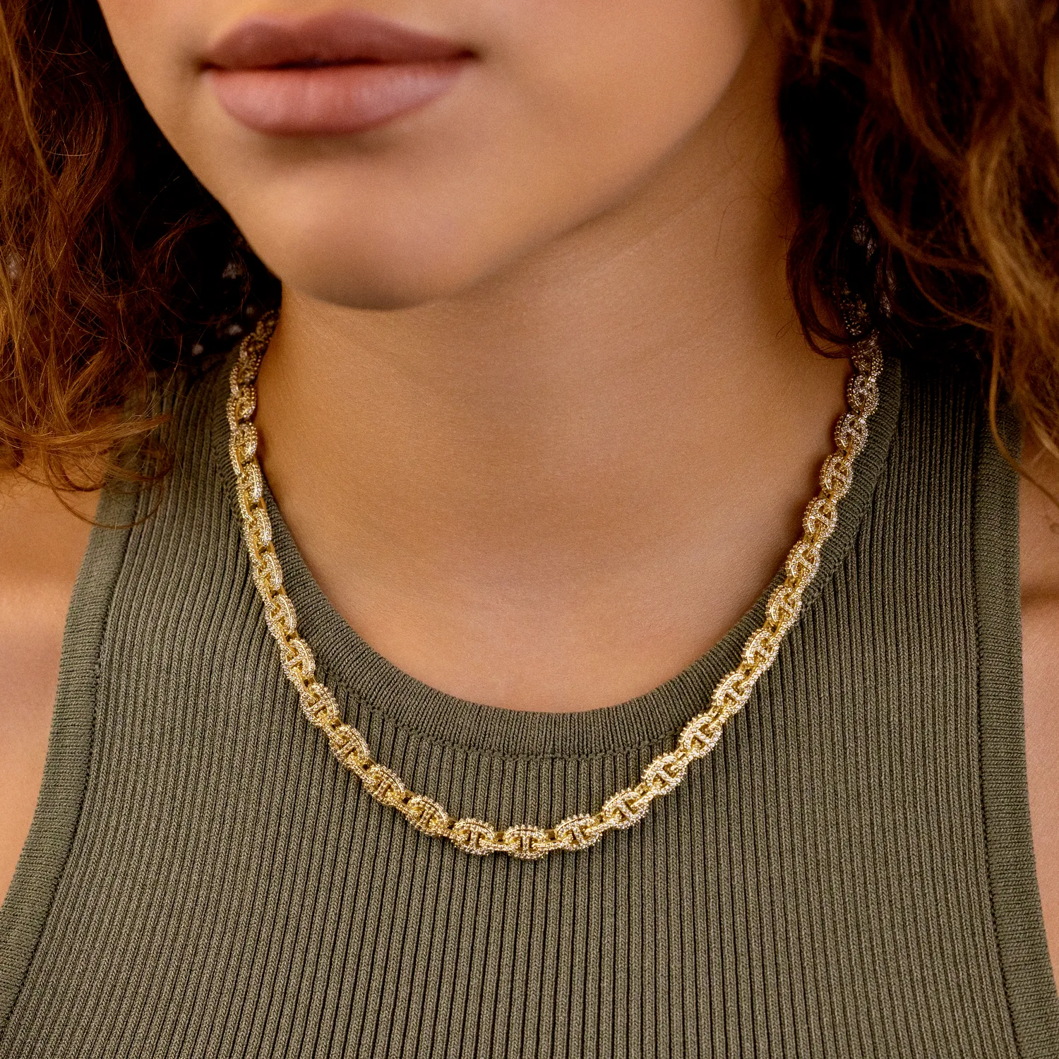 Micro Valentina Necklace in Yellow Gold