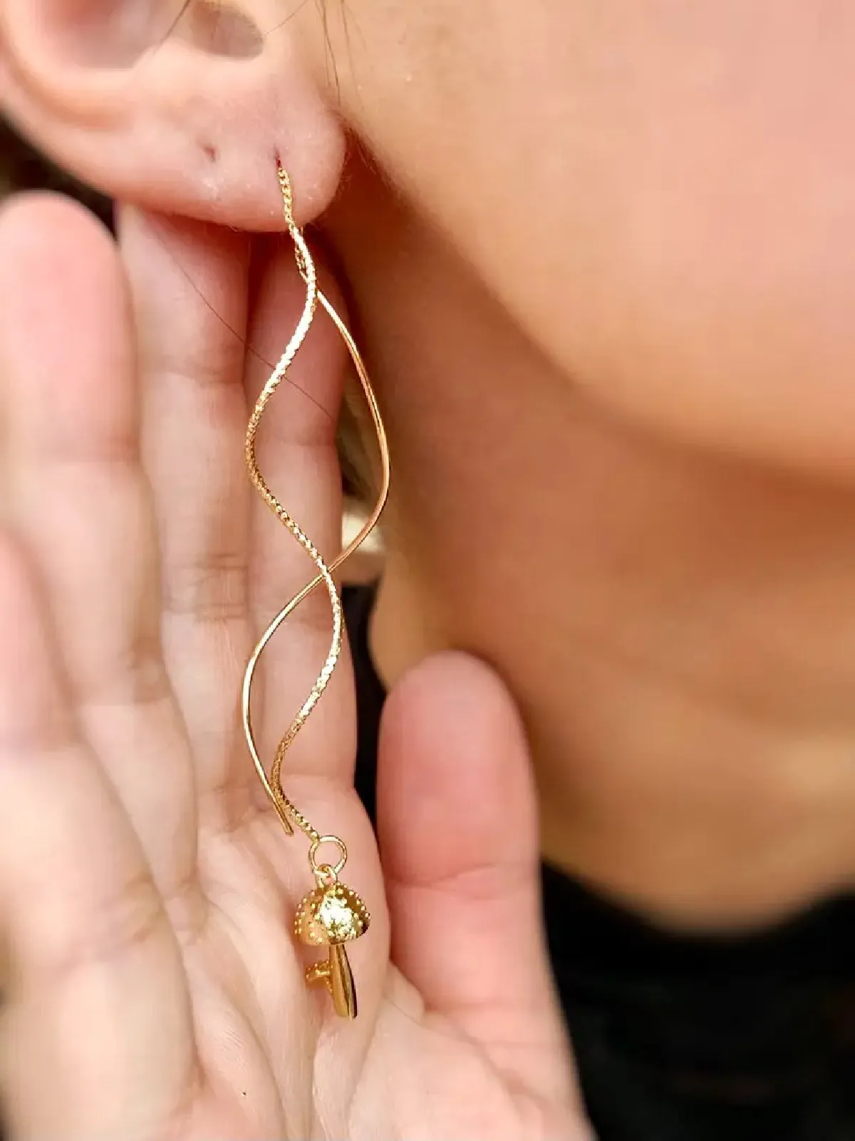 Mushroom Spiral Ear Threads