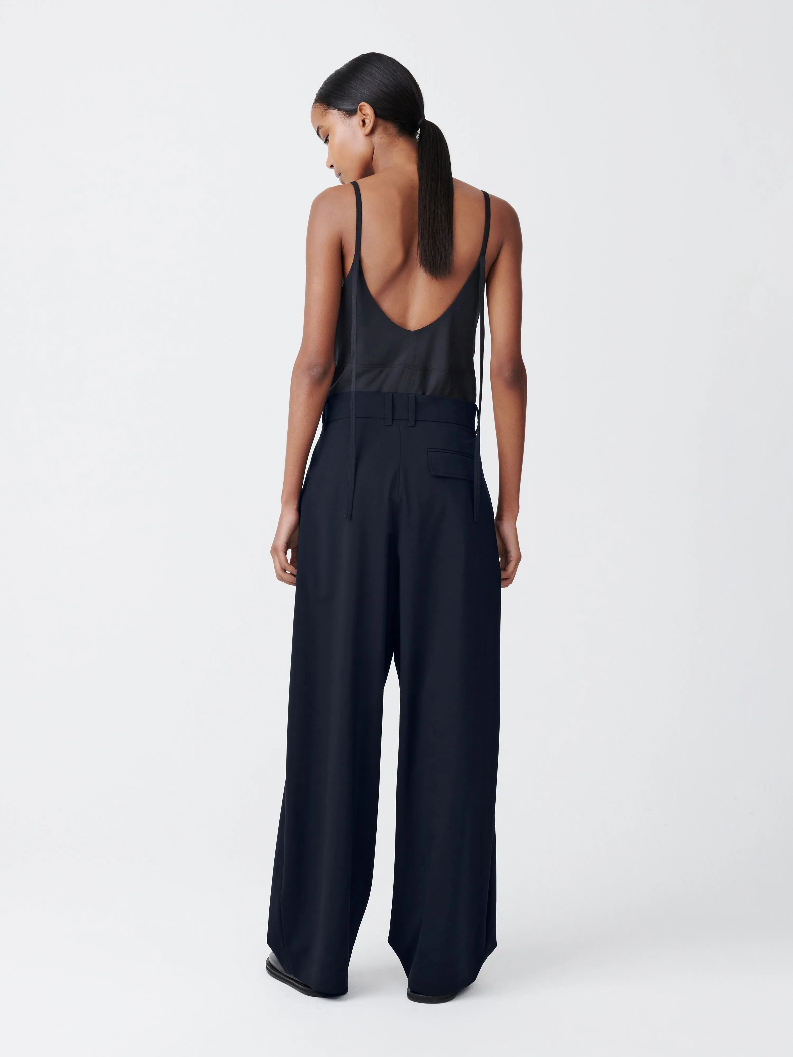 Nika Tropical Wool Pant in Darkest Navy