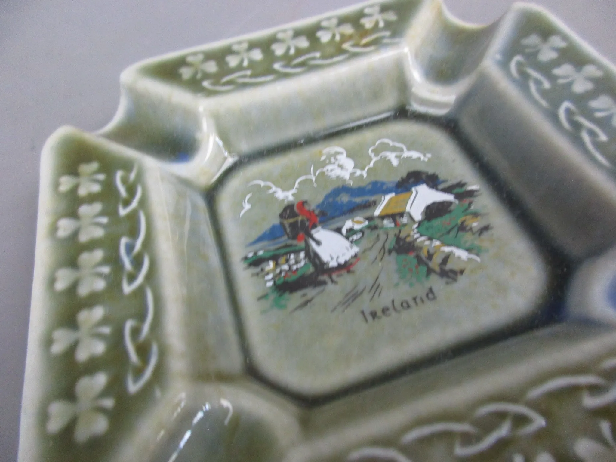 Porcelain Ireland Souvenir Ashtray By Wade Vintage c1980