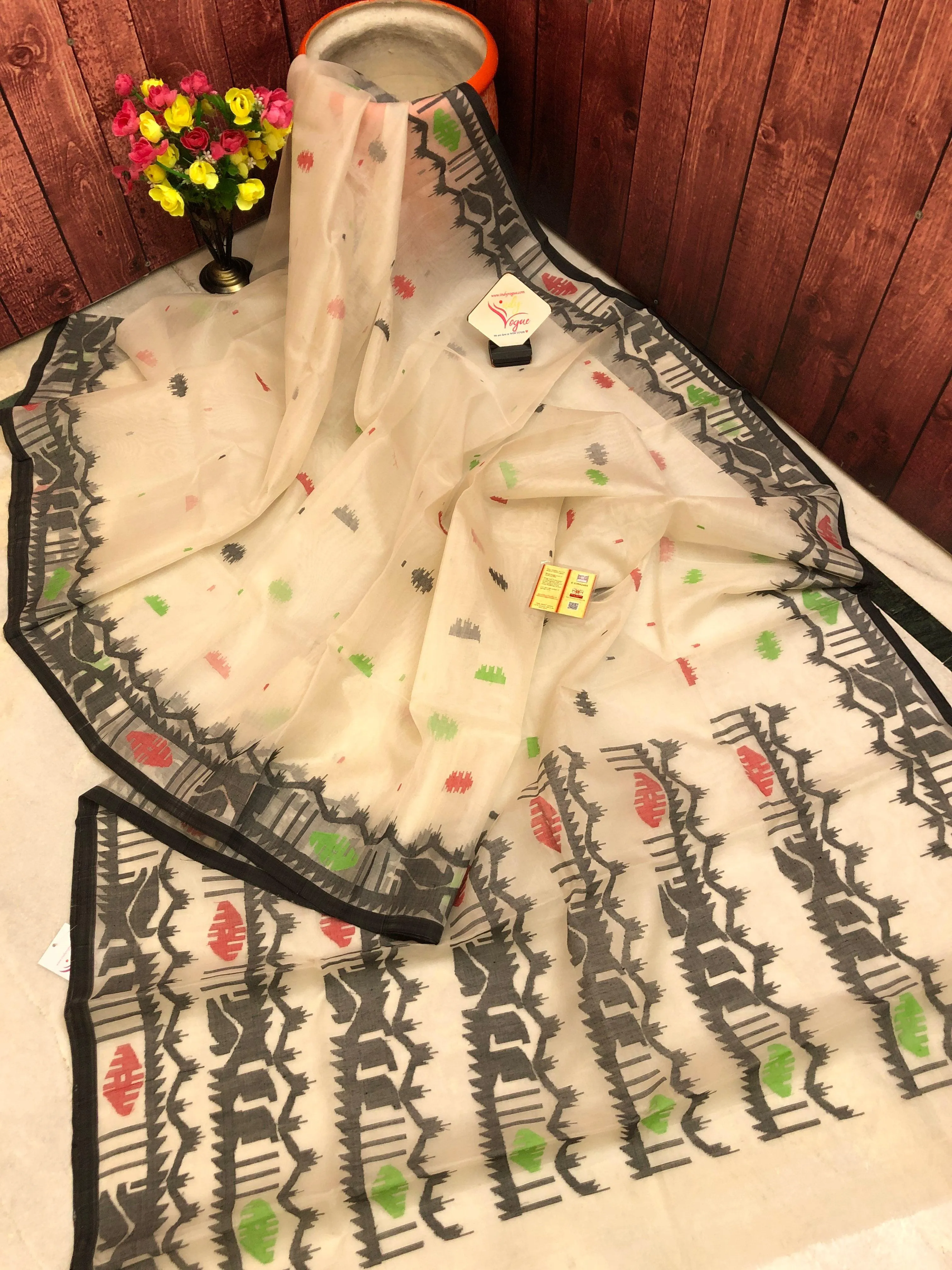 White Color Muslin Jamdani Saree with Sambalpuri Blouse Piece